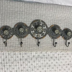 Wall decor with hooks